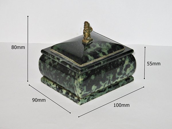 Art Deco Deckeldose ~ grüner Marmor / Onyx mit Bronze-Zwerg