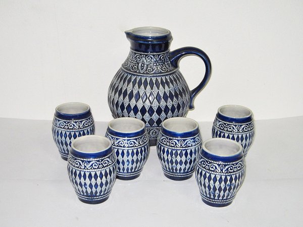 Krug mit 6 Bechern ~ Westerwälder Keramik