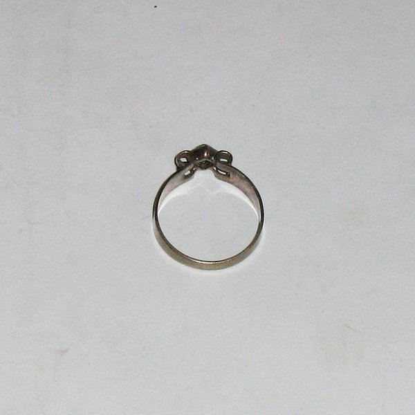 Damen-Ring mit hellgrünem Stein ~ Ringgröße 59