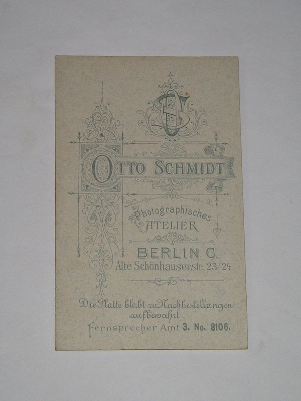 CDV-Foto "Mann neben Gründerzeit-Stuhl" um 1890