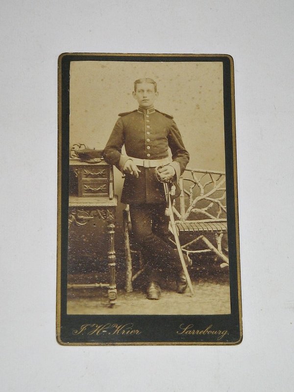 CDV-Foto "Junger Soldat mit Säbel" ~ Lothringen um 1900