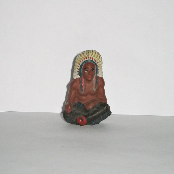 sitzender Indianer ~ Elastolin Massefigur