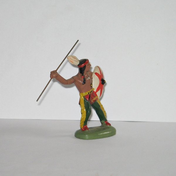 Indianer mit Speer und Schild ~ Leyla Massefigur