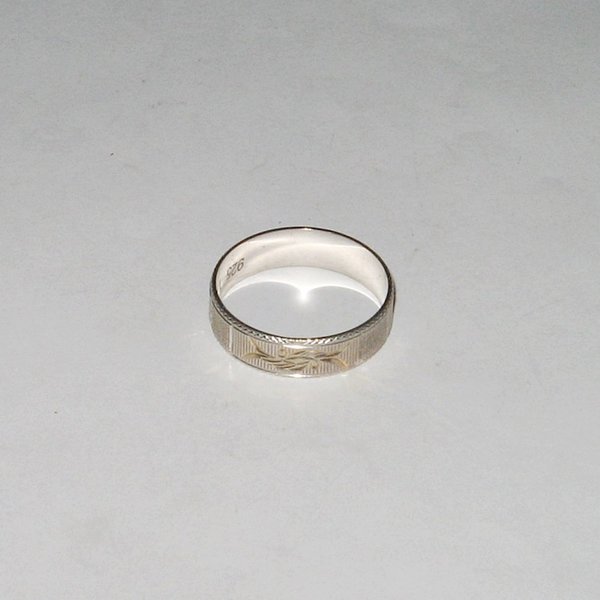 Silber-Ring, geriffelt mit Ornamenten ~ 925er ~ Ringgröße 64