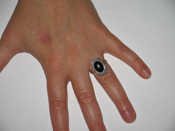 silberner Damen-Ring mit schwarzem Cabochon ~ Ringgröße 56