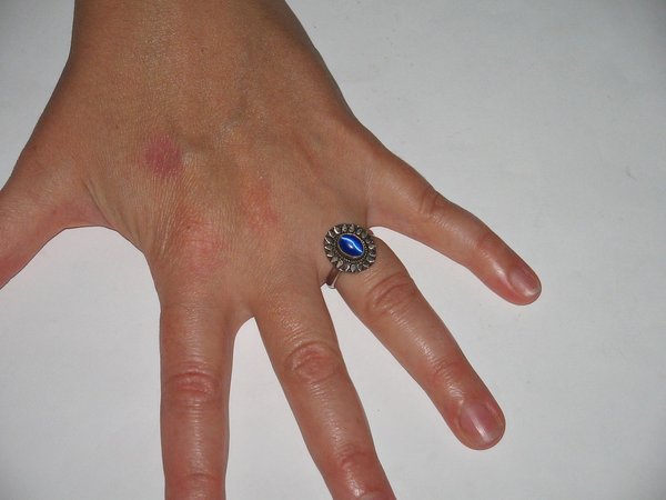 silberner Damen-Ring mit blauem Stein ~ 925er ~ Ringgröße 59