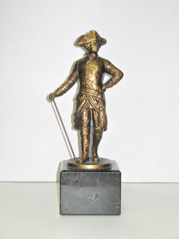 Statuette auf Marmorsockel "Friedrich der Große" ~ Friedrich II.