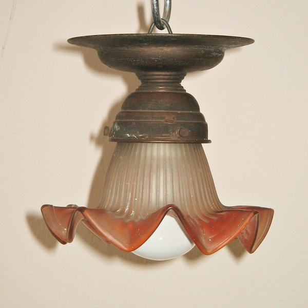 antike Flurleuchte mit Röckchenschirm ~ Dielenlampe