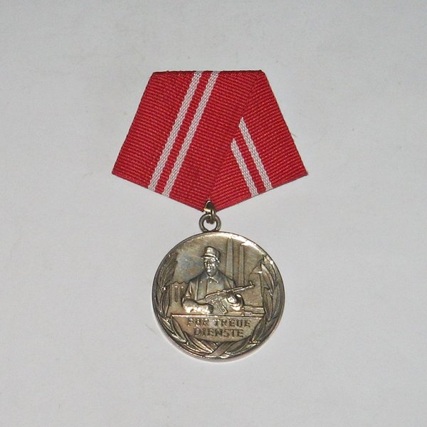 Medaille für treue Dienste in den Kampfgruppen der Arbeiterklasse in Silber