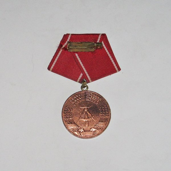 Medaille für ausgezeichnete Leistungen in den Kampfgruppen der Arbeiterklasse
