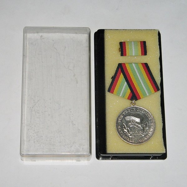 Medaille für treue Dienste in der Nationalen Volksarmee in Silber