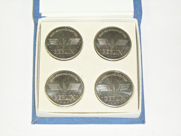 4 Medaillen der Reichsbahndirektion Berlin
