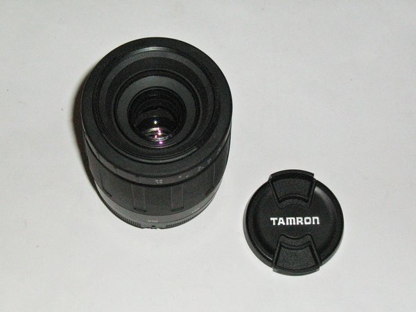 Tamron Objektiv 1:4,5-5,6 f=80-210mm für Nikon AF mit Etui