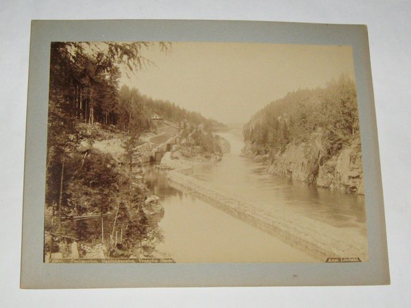 Großfoto "Vrangfoss-Schleuse des Telemarkkanals" um 1895