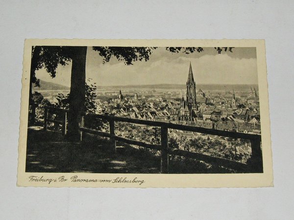 Ansichtskarte Freiburg - Panorama vom Schloßberg ~ gel. 1939
