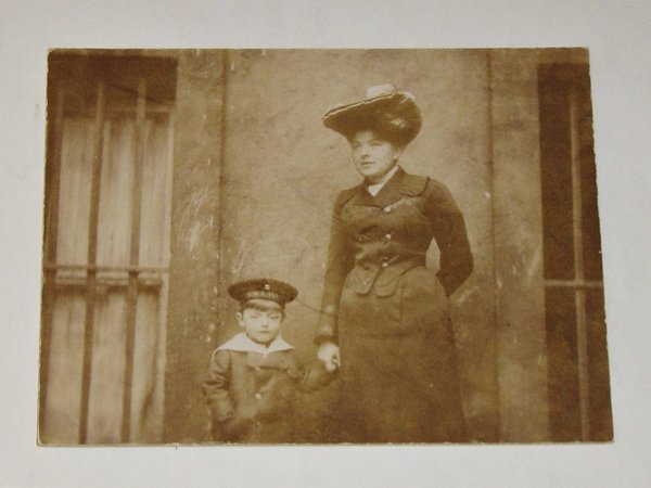 Foto "Mutter mit Sohn" um 1900