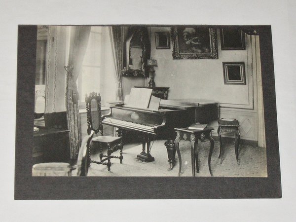 zwei Fotos "Interieur" ~ um 1890