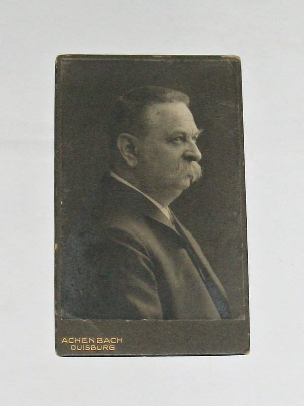CDV-Foto "Mann, seitliches Porträt" um 1910