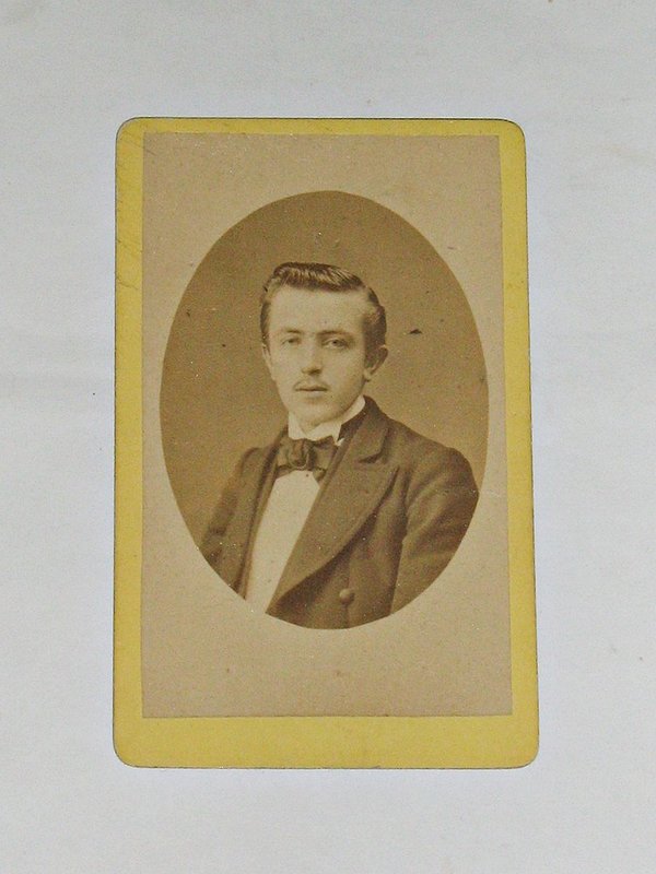 CDV-Foto "Junger Mann" um 1890
