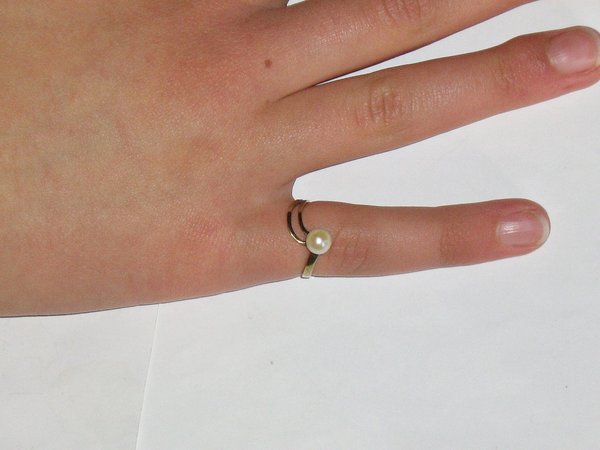Damen-Ring mit Perle ~ 333er Gold ~ Ringgröße 52