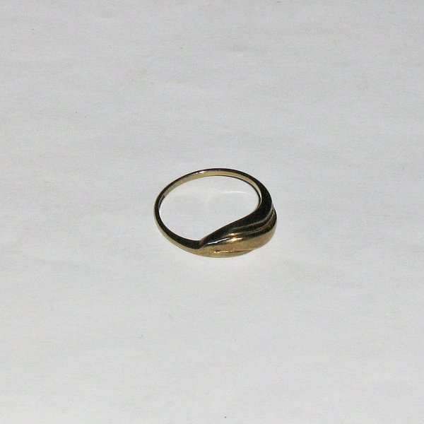 geschwungener Damen-Ring ~ 333er Gold ~ RG 53/54