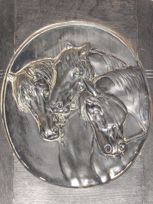 2 gerahmte Reliefbilder "Pferde" ~ Jugendstil