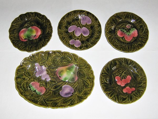 Schale und Teller mit Obstdekor ~ Lothringer Keramik