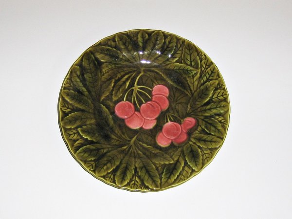 Schale und Teller mit Obstdekor ~ Lothringer Keramik